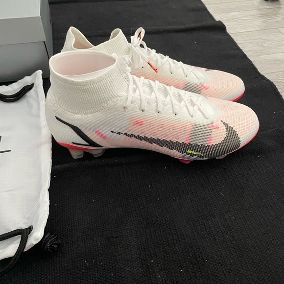 Nike Mercurial Superfly 8 Elite FG
White Pink Blast - Picture 5 of 8